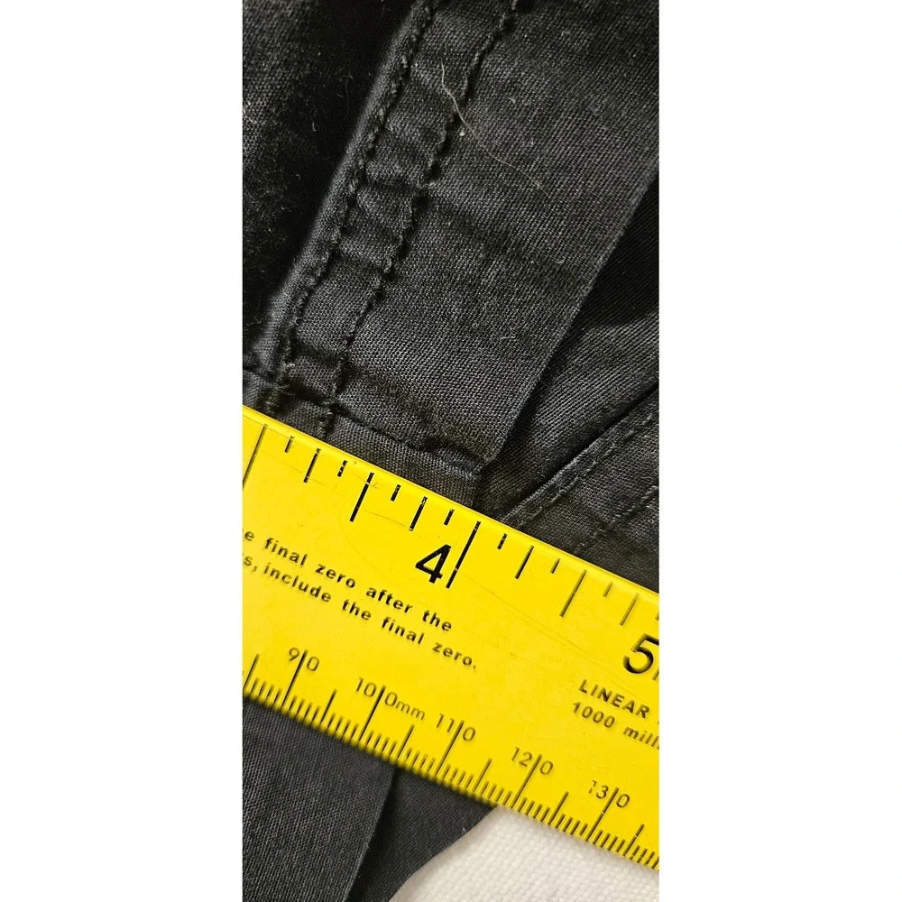 St. Johns Bay Womens Black Cargo Shorts Utility Pockets Size 10 Casual Outdoor